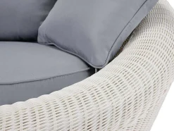 Driezits Tuinbank Van Ecru Gevlochten Hars - Whiteheaven