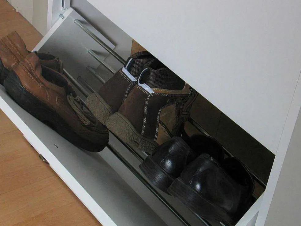 Schoenenkast Wit Venetie Met 3 Kleppen.