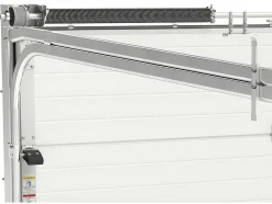 Sectionale Garagedeur Met Glad Effect En Centrale Loopdeur In Antraciet Met Motor - Lavega
