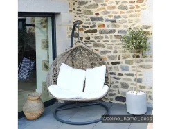 Tweezits Hangstoel Van Beige Gevlochten Hars Met Wit Kussen - Vahina